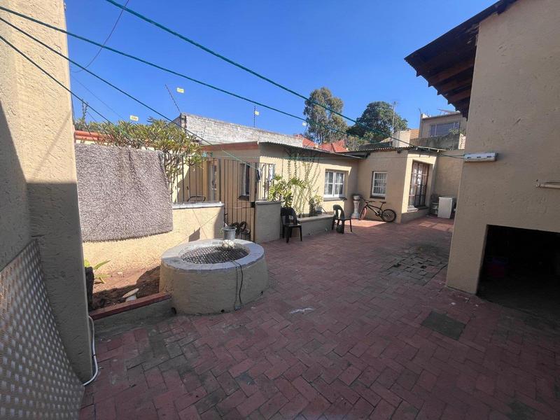 6 Bedroom Property for Sale in Orange Grove Eastern Cape